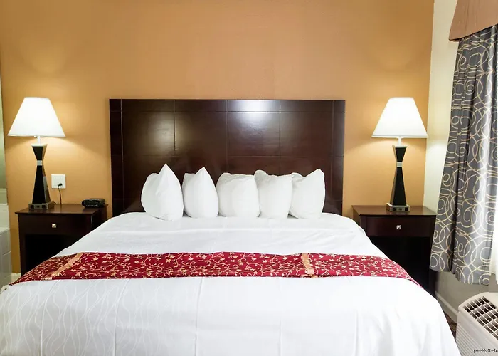 Hotel Western Oakbrook 3*